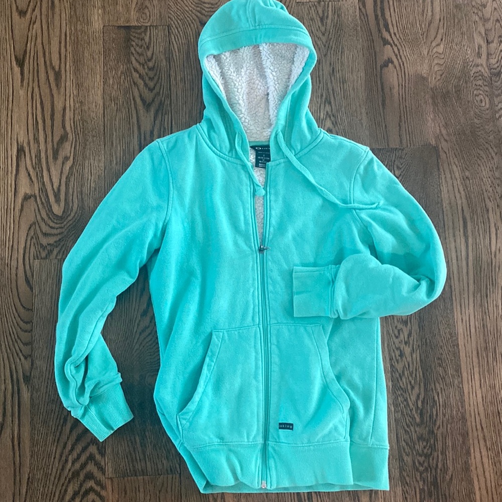 Oakley zip up